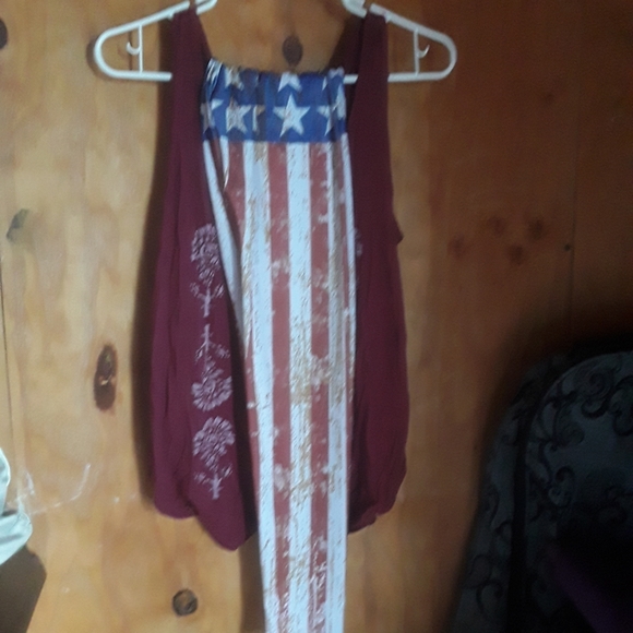 Clothing - Picture 7 of 12